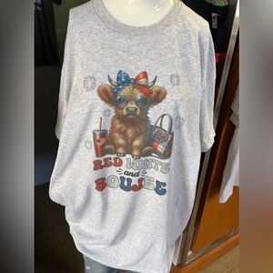 Brand new Gilden unisex 50-50 shirt  bougie patriotic cow